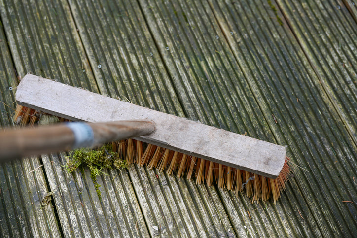Die richtige Terrassereinigung und Pflege.